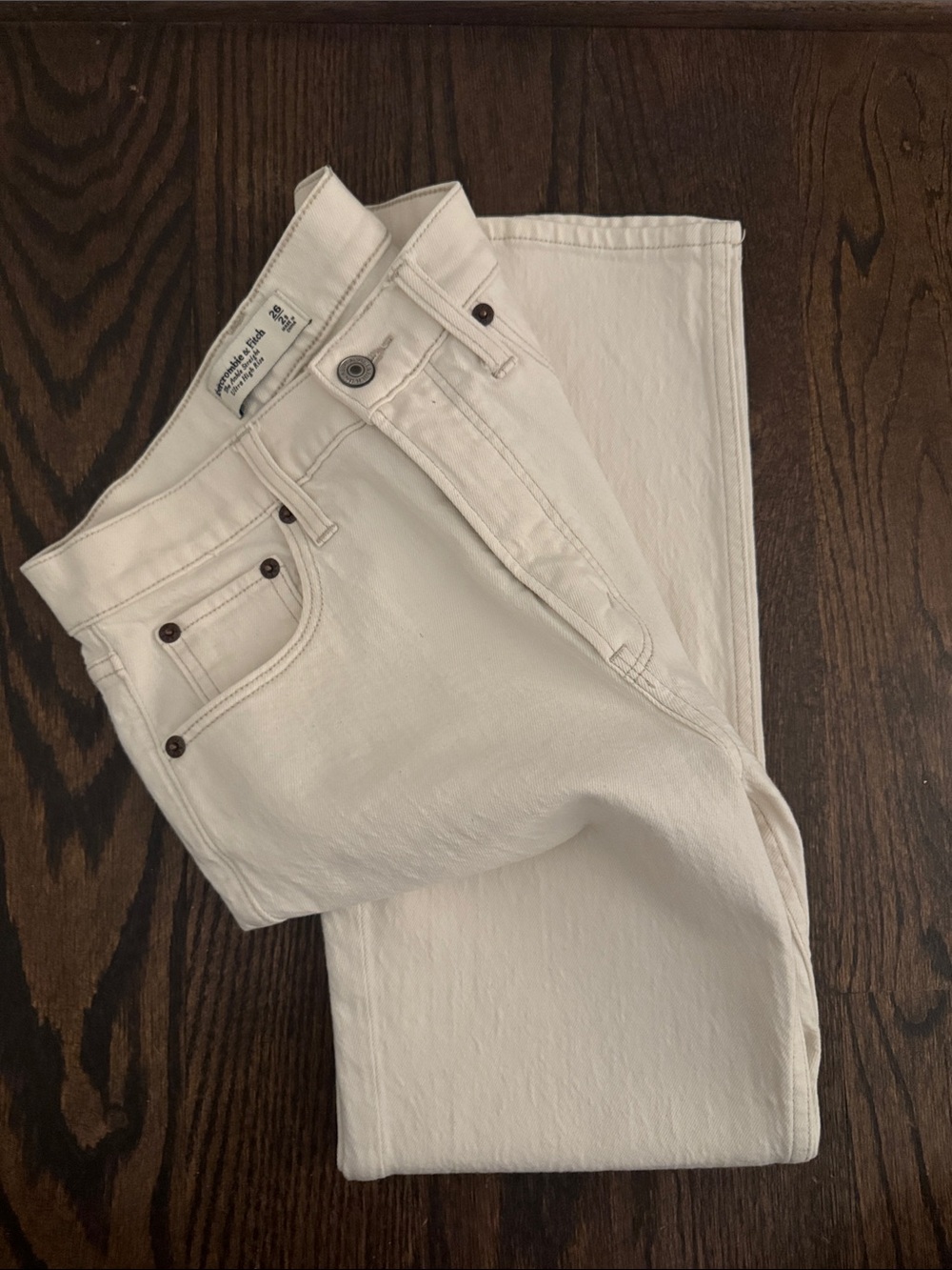 Abercrombie & Fitch The Ankle Straight Ultra High Rise size 26 short length